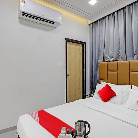Hotel O Royal Orbit Surat Luaran gambar