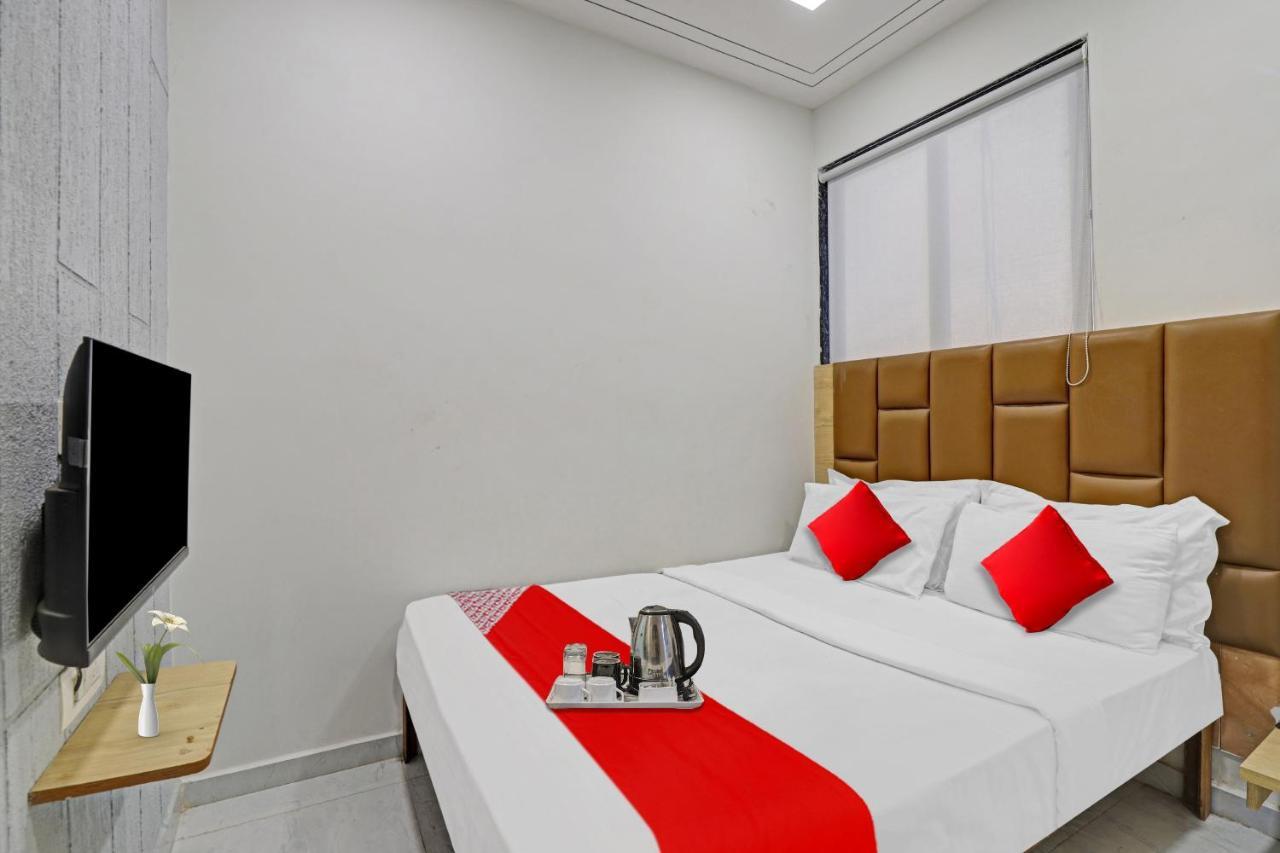Hotel O Royal Orbit Surat Luaran gambar