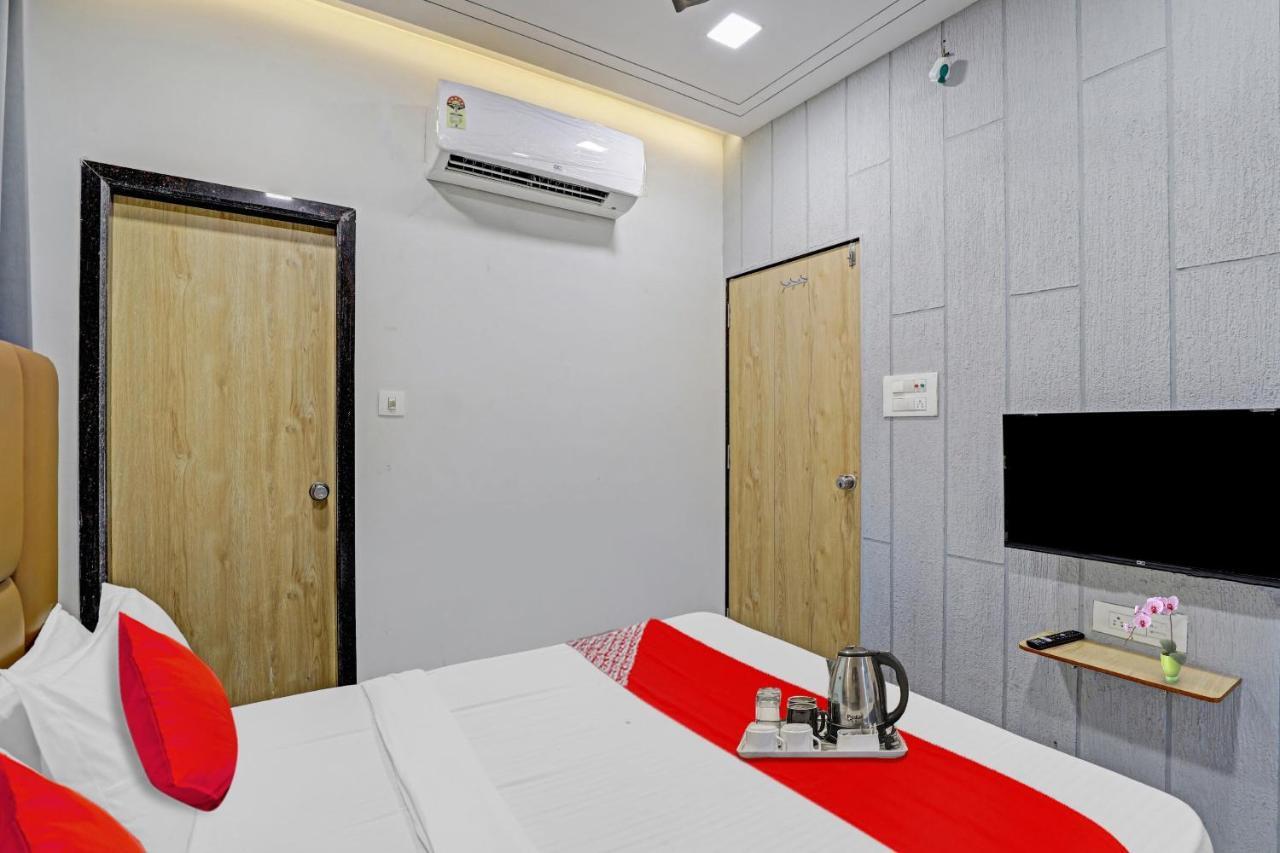 Hotel O Royal Orbit Surat Luaran gambar