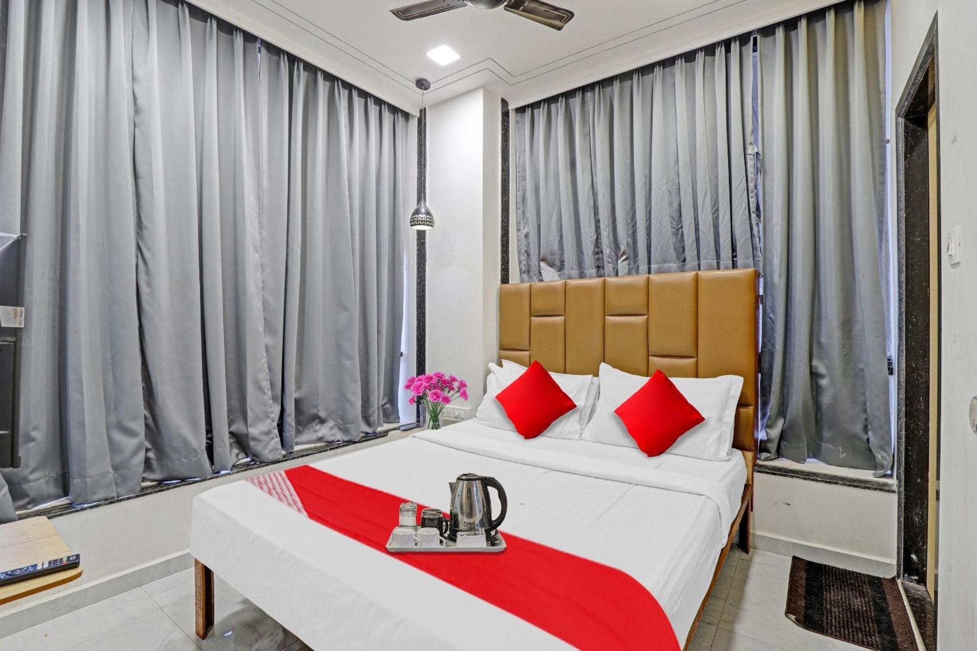 Hotel O Royal Orbit Surat Luaran gambar